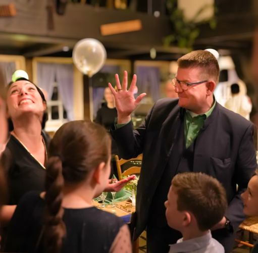 Zauberer Geburtstagsfeier Mentalist Marc Dibowski